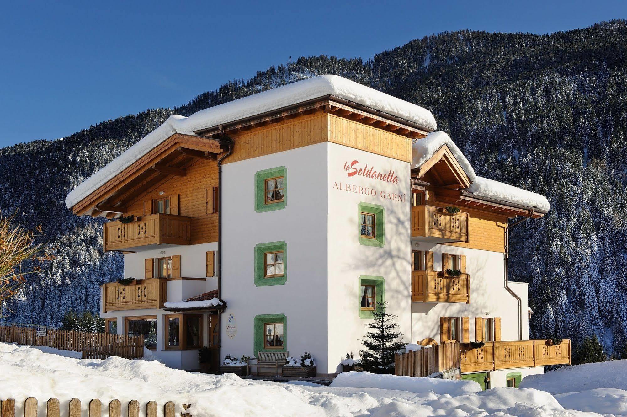 Hotel Garni La Soldanella Мадона ди Кампильо Екстериор снимка