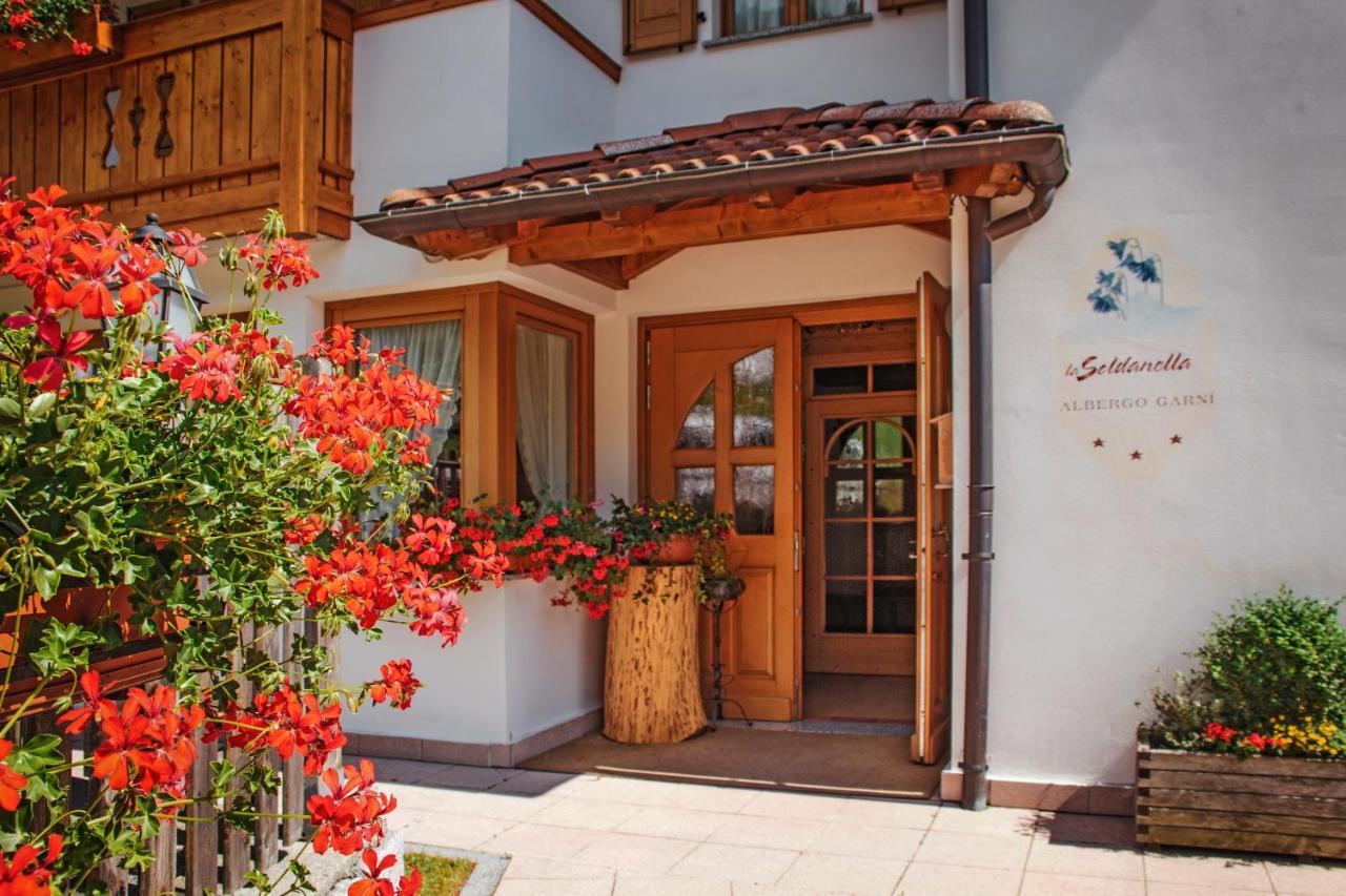 Hotel Garni La Soldanella Мадона ди Кампильо Екстериор снимка